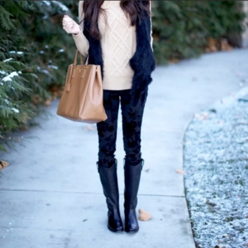 Classic black Frye boots 👢 ❤️💕🌺